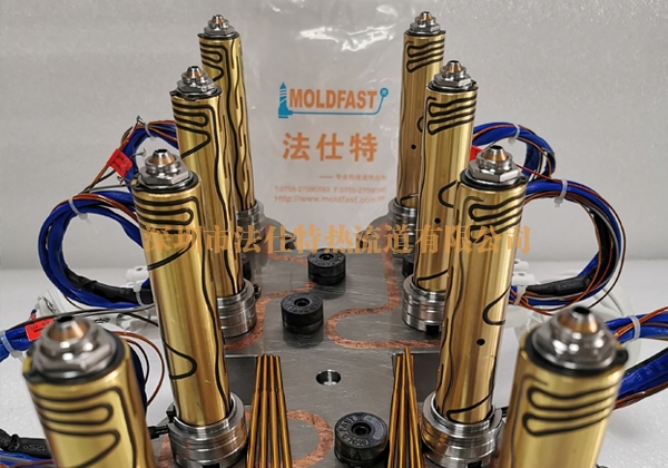 一出八针阀式热流道系统